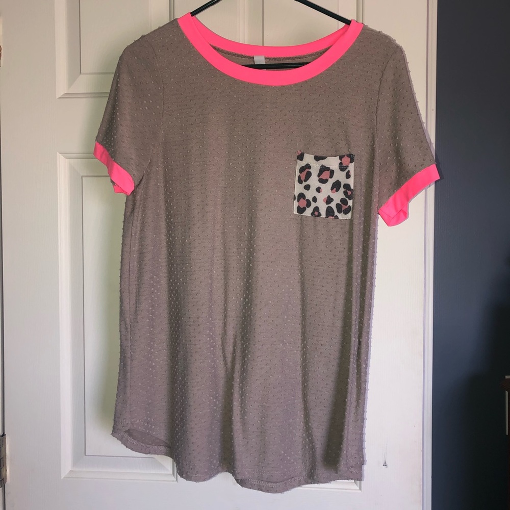Short sleeve shirt